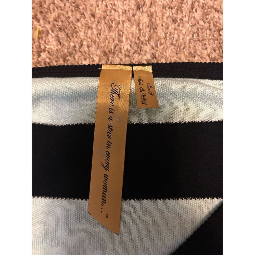 Women's Striped Button-Up Cardigan Sweater Black V-Neck Size L
132 - Picture 5 of 7